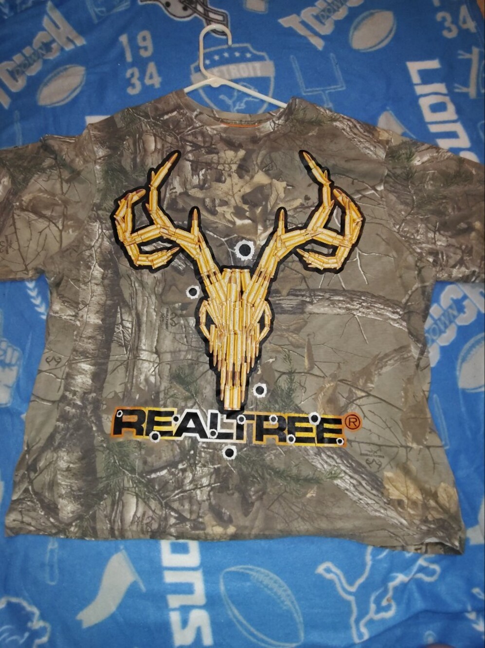 Realtree Camouflage Wall Art with Gold Antler Graphic